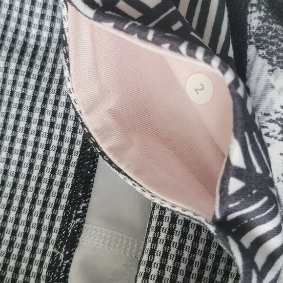 CLEARANCE!!!💥 Lululemon Wunder Under Crop II Size 2 Shady Palms Black Leggings - Picture 8 of 14